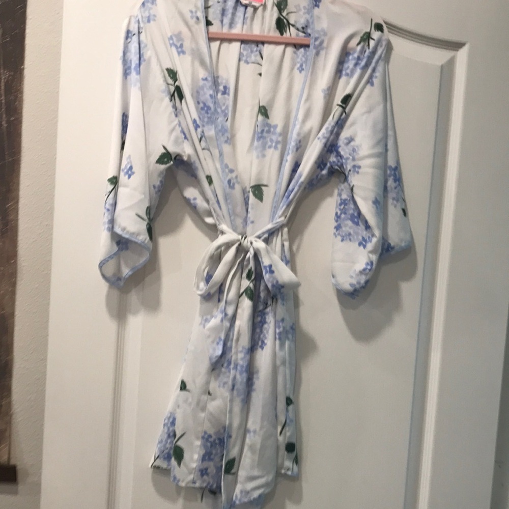 kate spade White and Blue Floral Robe